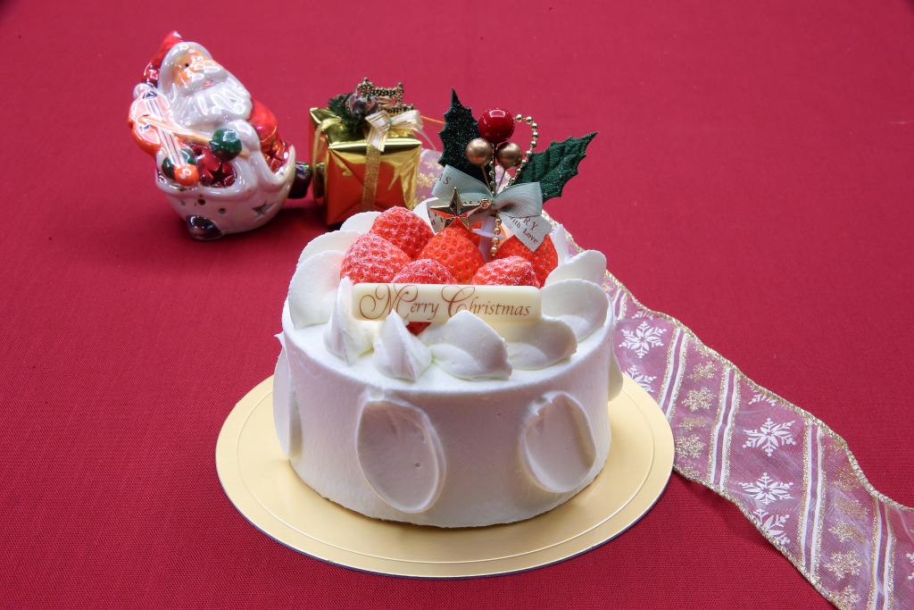 クリスマスケーキ付きプラン 12 1 25 1泊朝食付き 受付終了 東京ベイ舞浜ホテル 公式ウェブサイト 東京ディズニーリゾートオフィシャル ホテル